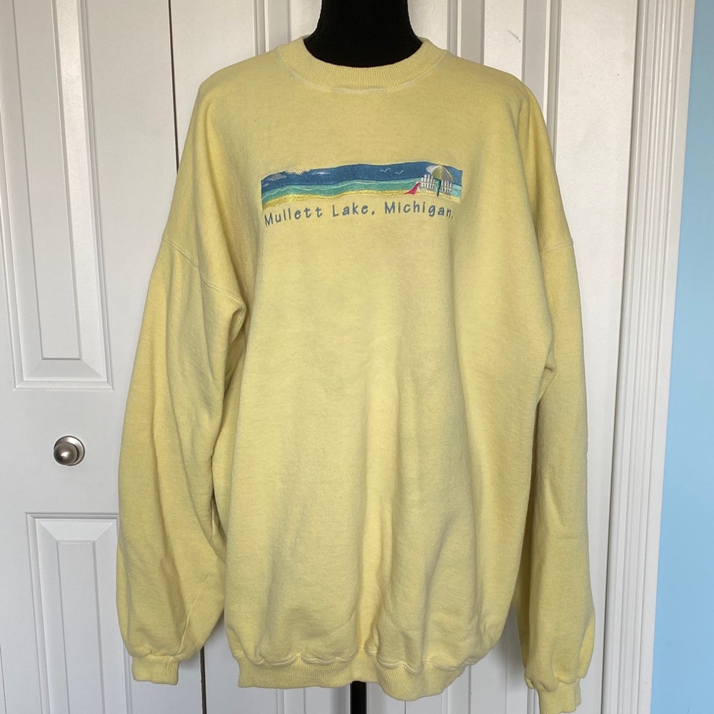 Vintage Embroidered Mullett Lake Michigan Santee Gold XXL Sweatshirt Crewneck
